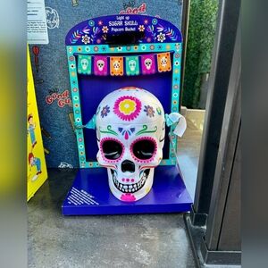 DAY OF THE DEAD Dia light up popcorn bucket(New and Sealed)